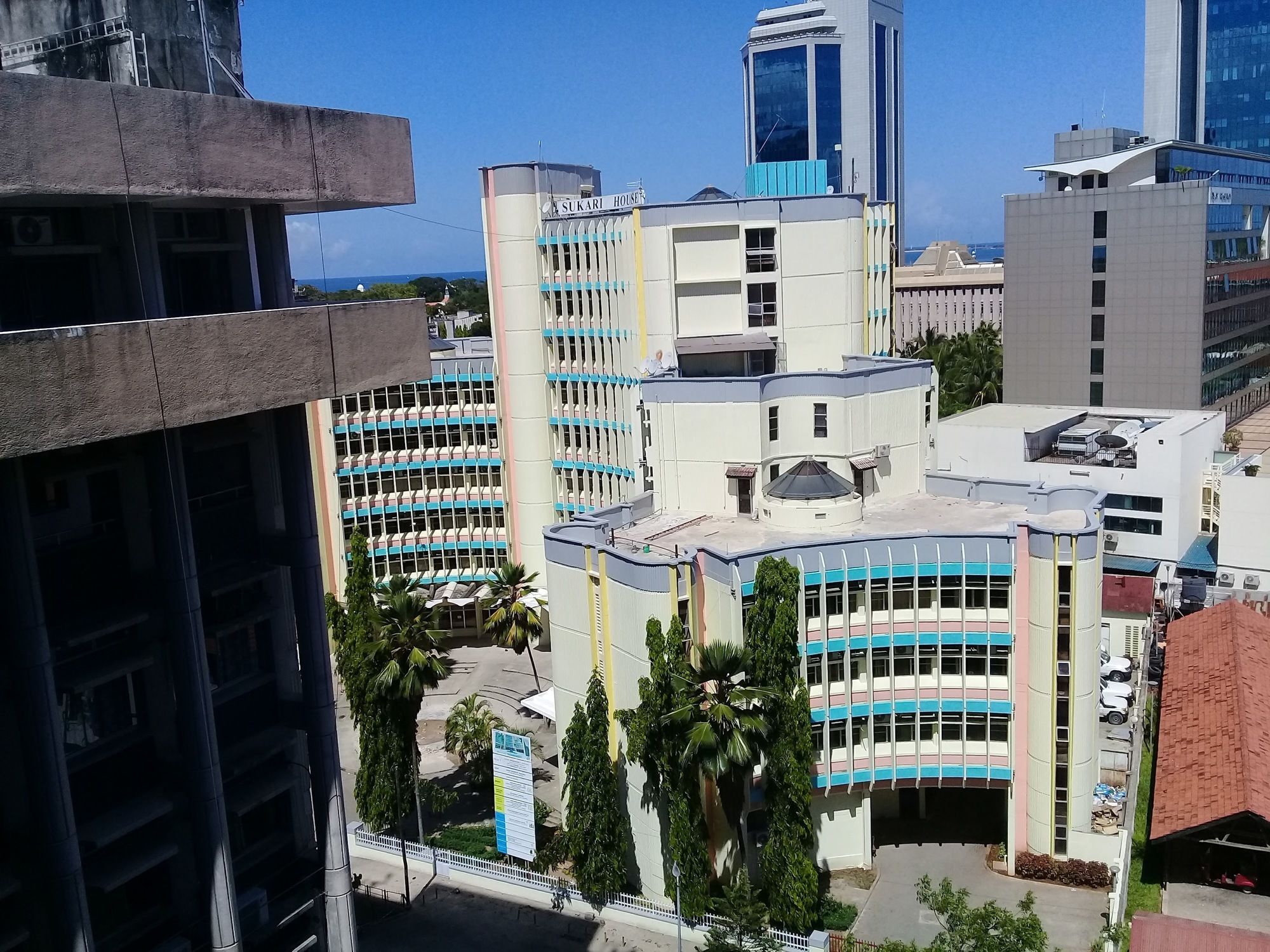 Sokoine Aparthotel - Life House Building Dar es Salaam Buitenkant foto